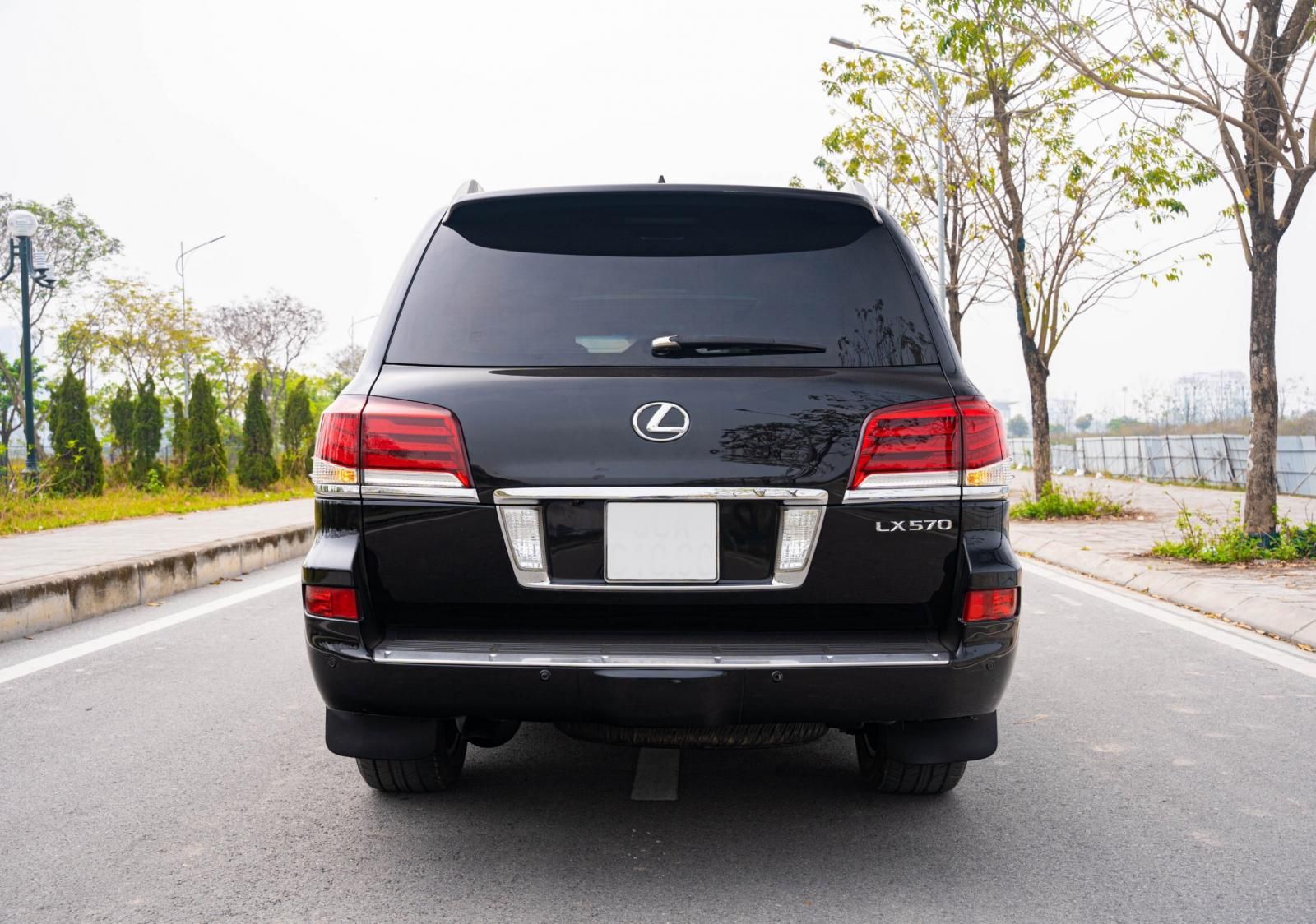 Lexus LX 570 2012 - Bán xe chính chủ giá chỉ 3 tỷ 390tr