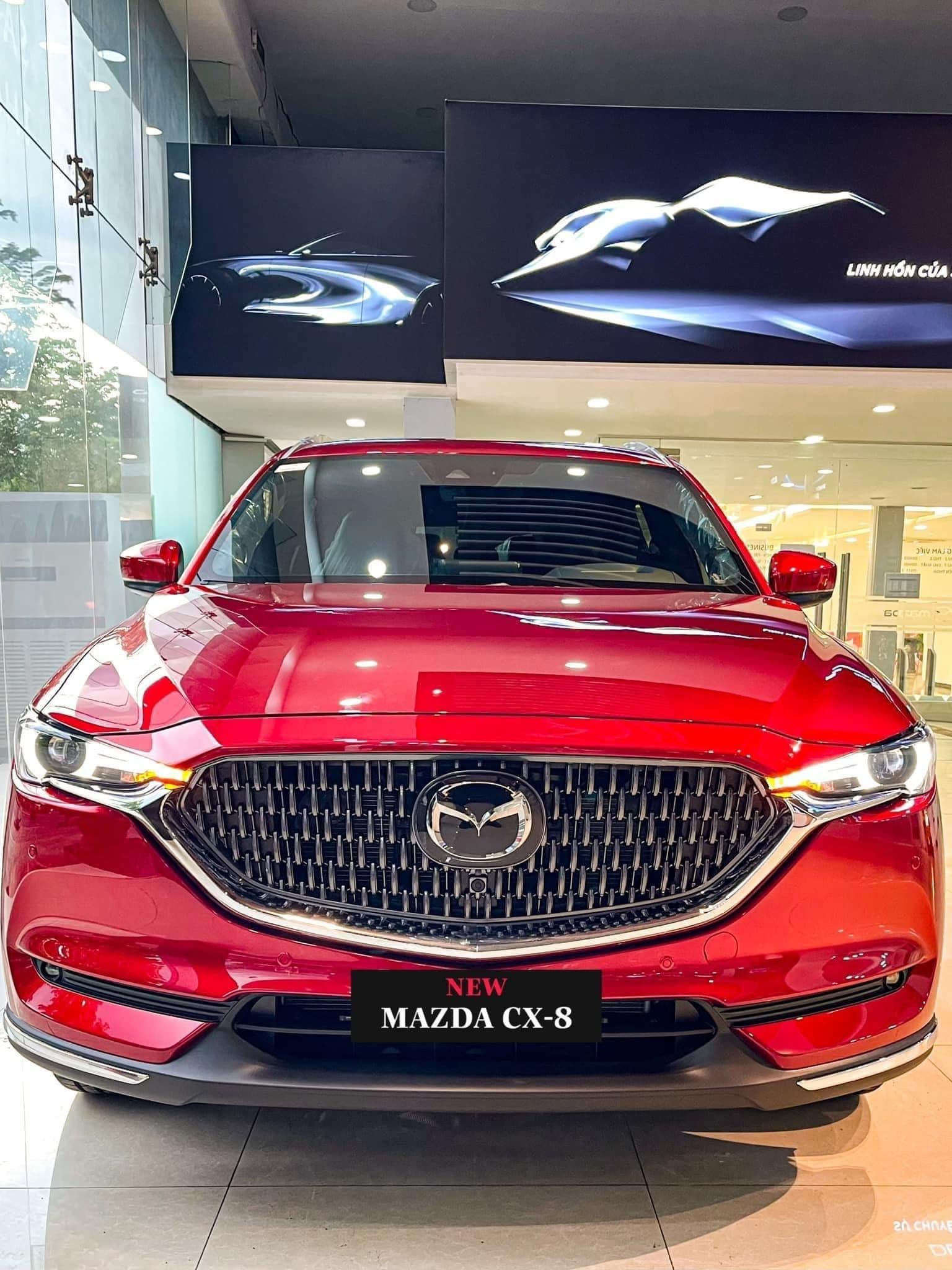 Mazda CX-8 2023 - Xe màu đỏ