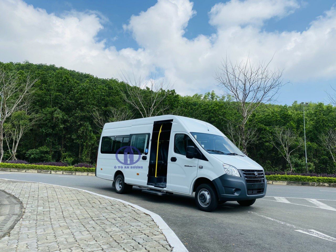 Gaz Gazelle Next Van 2023 - Xe khách 20 chỗ, xe Nga giá tốt - Lựa chọn tối ưu cho các nhà xe trung chuyển hành khách