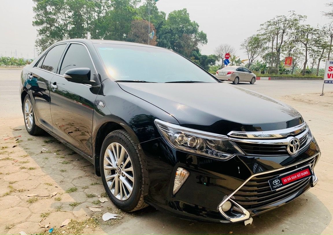 Toyota Camry 2018 - Giá yêu thương