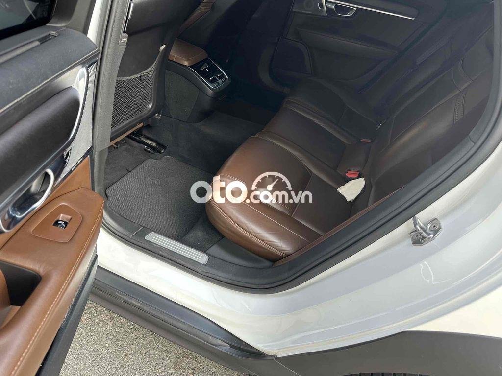 Volvo V90   2018 - VOLVO V90 CROSS COUNTRY