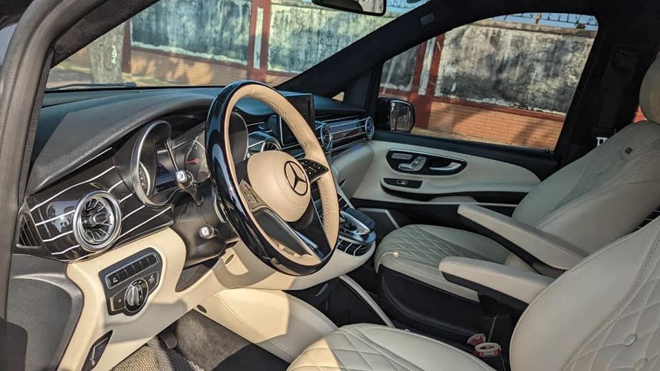 Mercedes-Benz V 220 2017 - Màu đen, nhập khẩu