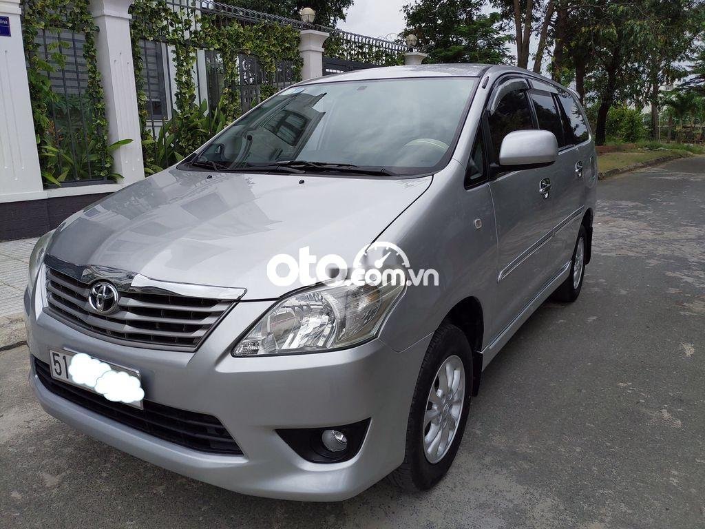 Toyota Innova GIA ĐÌNH BÁN XE   E ĐỜI CUỐI 2013 2013 - GIA ĐÌNH BÁN XE TOYOTA INNOVA E ĐỜI CUỐI 2013