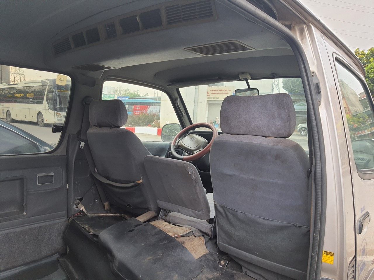 Toyota Hiace 2001 - 6 chỗ giá 65tr