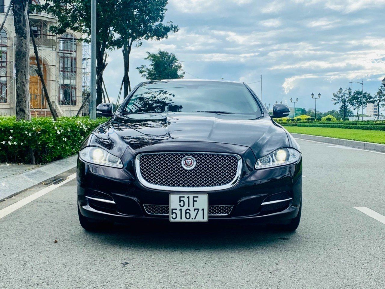 Jaguar XJ 2014 - Xe màu đen