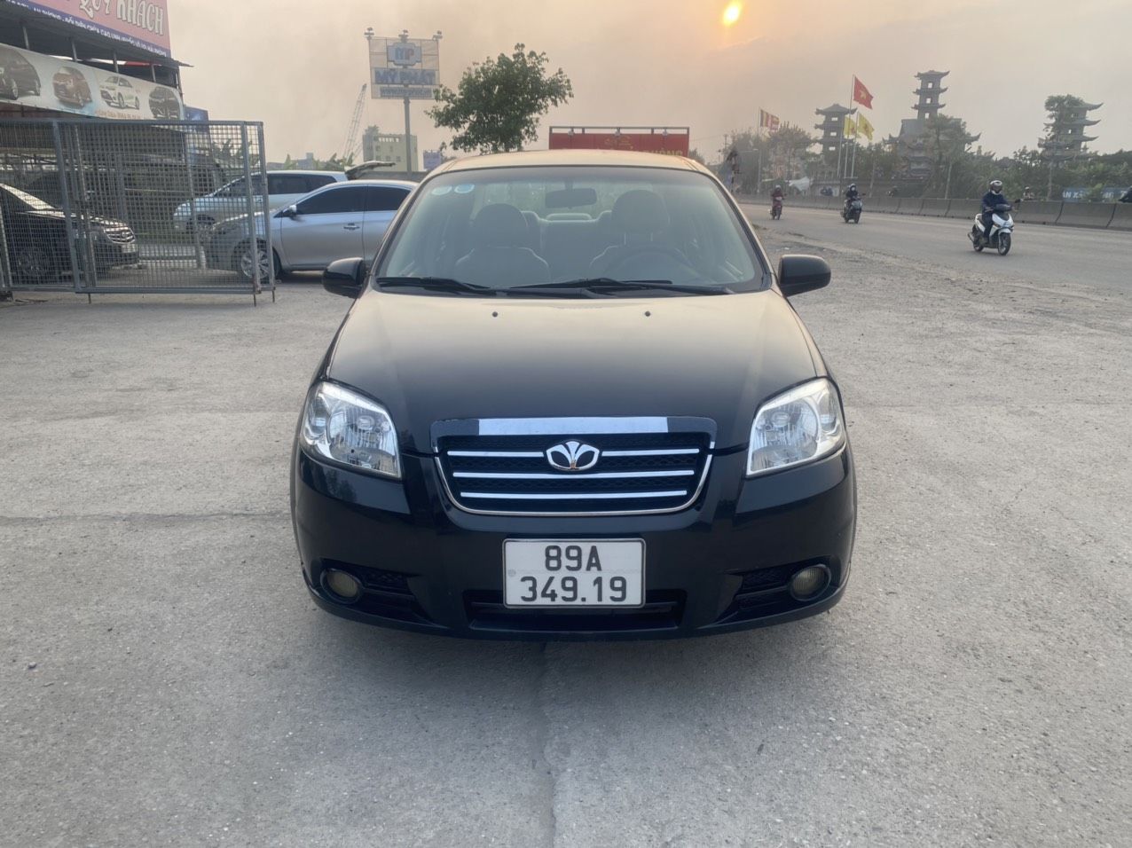 Daewoo Gentra 2010 - Xe màu đen