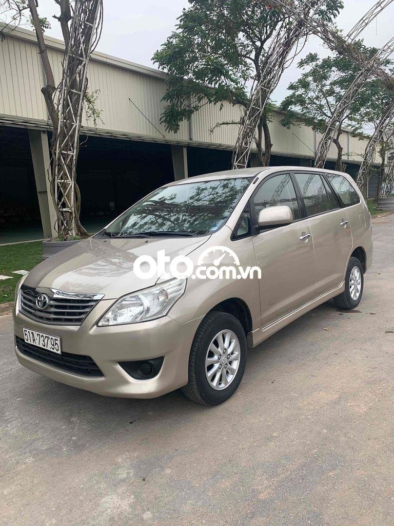 Toyota Innova Bán   2.0E 2013 2013 - Bán Toyota Innova 2.0E 2013