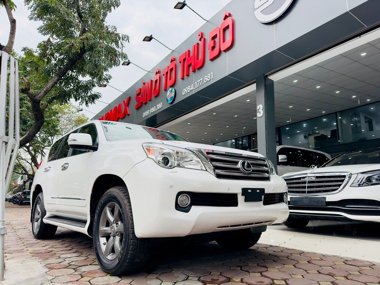 Lexus GX 460 2012 - Màu trắng, nhập khẩu