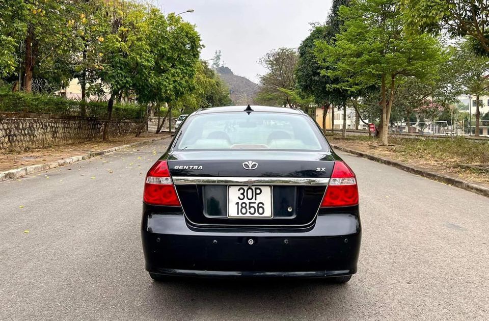 Daewoo Gentra 2009 - Xe màu đen