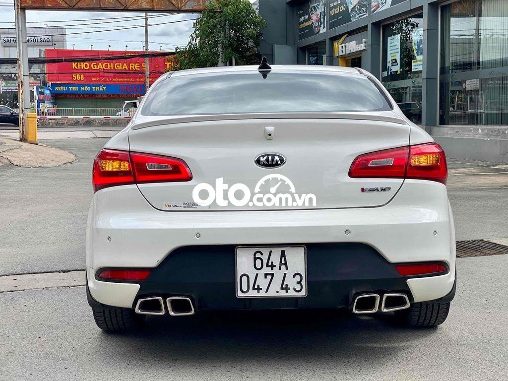 Kia Cerato Koup Xe thể thao 2 cửa  màu trắng mới cứng 2014 - Xe thể thao 2 cửa Cerato Koup màu trắng mới cứng