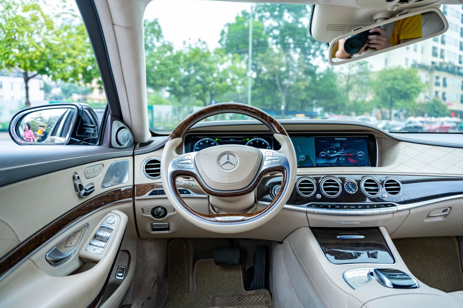 Mercedes-Benz Maybach S400 2016 - Màu đen, giá cạnh tranh