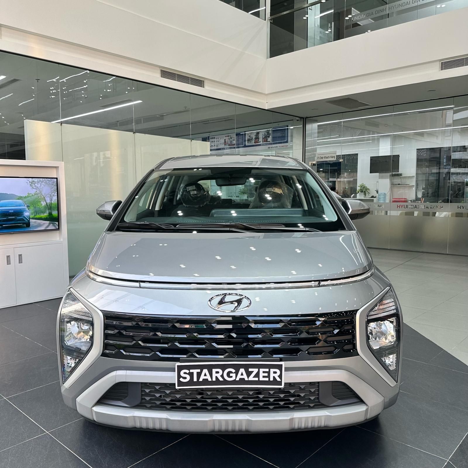 Hyundai Stargazer 2022 - Giảm sâu 75 triệu + full phụ kiện + xe sẵn giao ngay + hỗ trợ vay 85% 8 năm