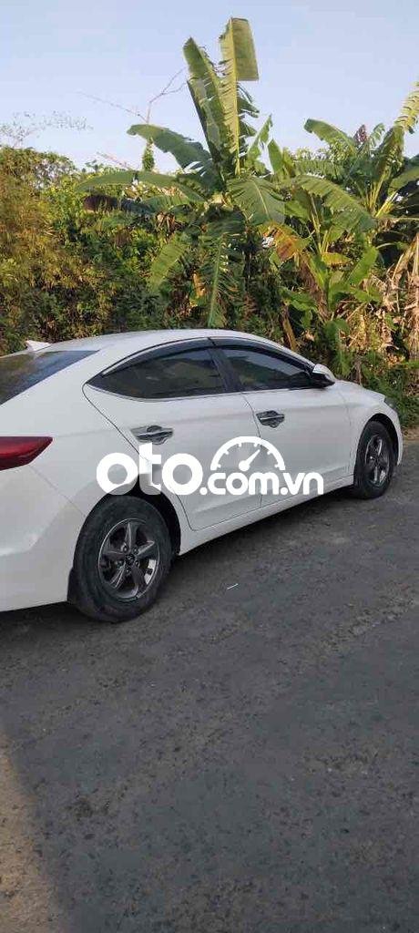 Hyundai Elantra lên 7 chỗ cần bán chiếc  2018 2018 - lên 7 chỗ cần bán chiếc elantra 2018