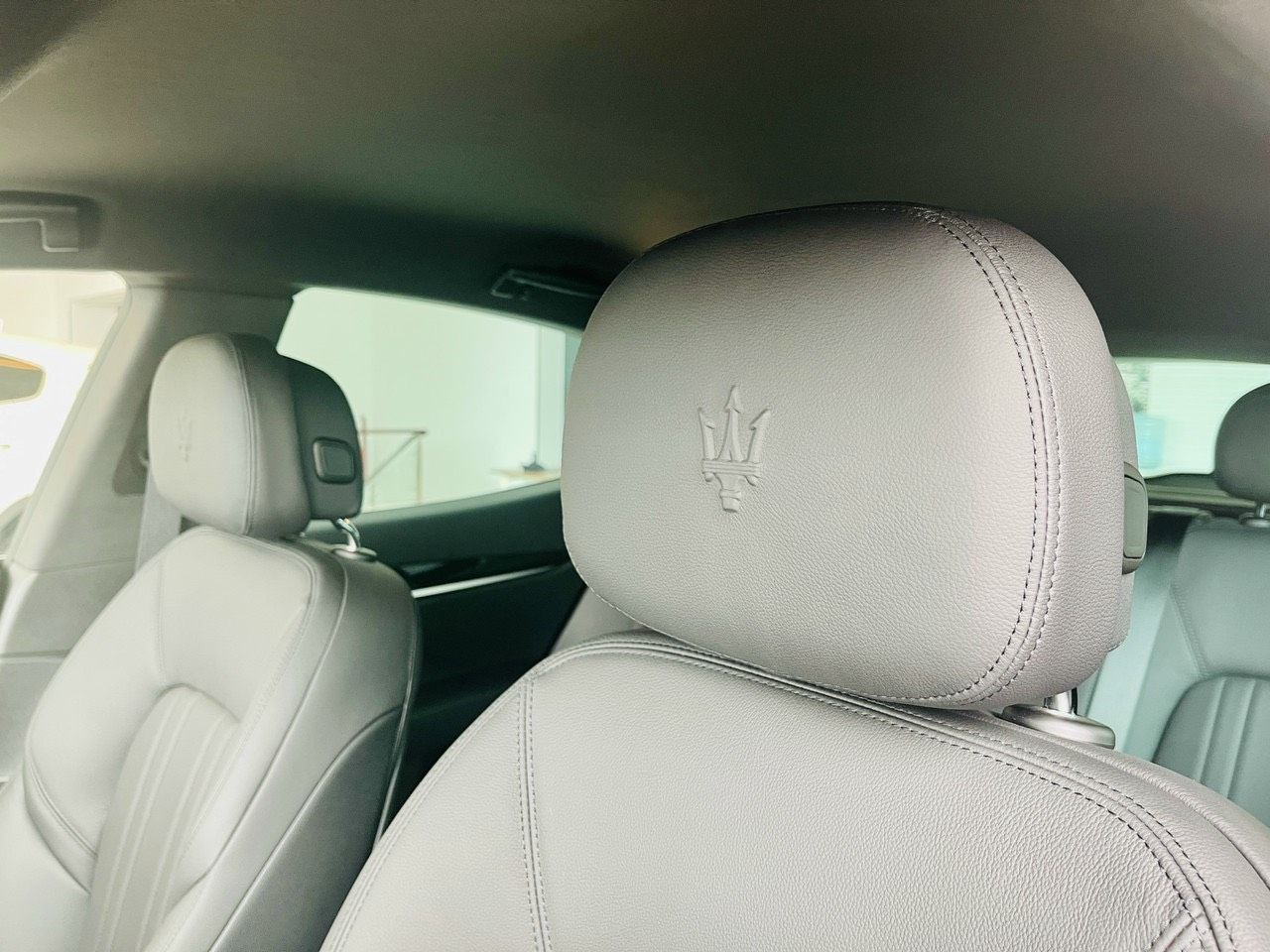 Maserati 2019 - Gía xe maserati levante 2019 xe mới 100 màu xám bạc, màu bạc nội thất đen hổ trợ vay 65%