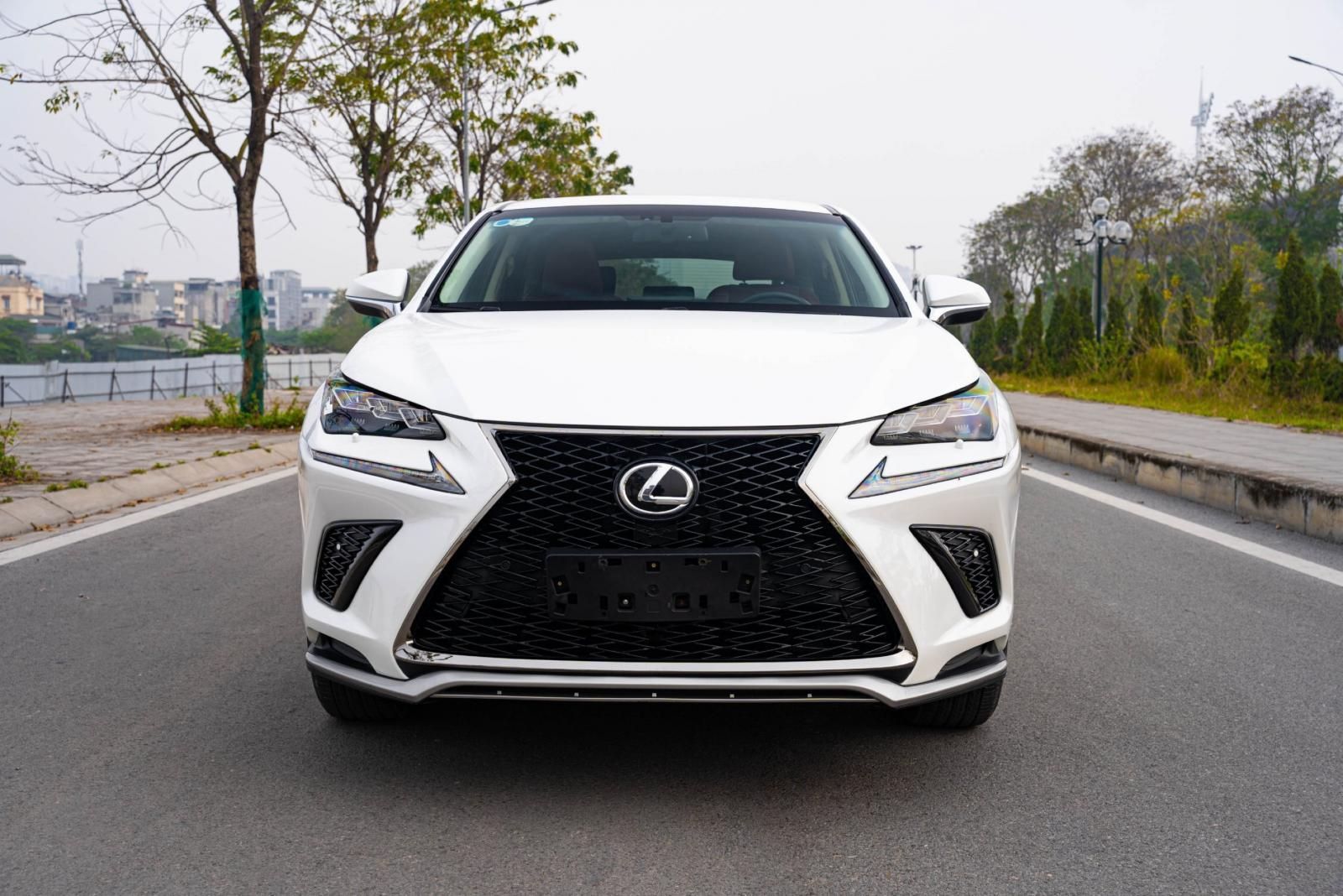 Lexus NX 200T 2016 - Biển Sài Gòn