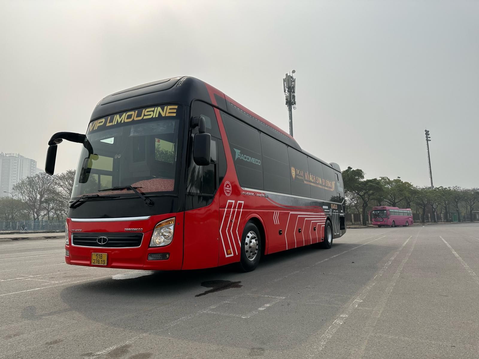 Hyundai Universe 2018 - Máy weichai 375PS, xe 32 phòng vip