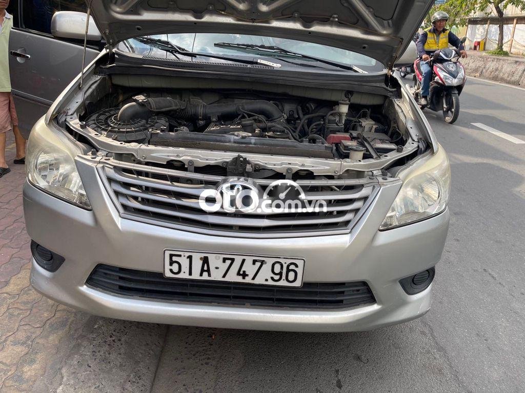 Toyota Innova   2013 2013 - Toyota Innova 2013