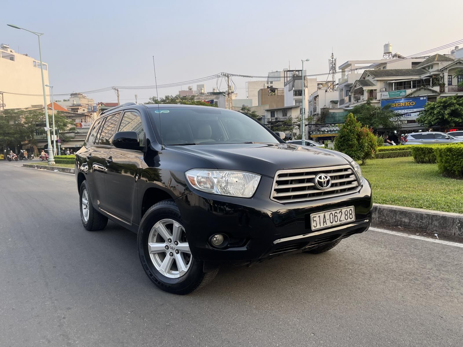 Toyota Highlander 2010 - Nhập Mỹ, màu đen zin vào nhiều đồ chơi, số tự động