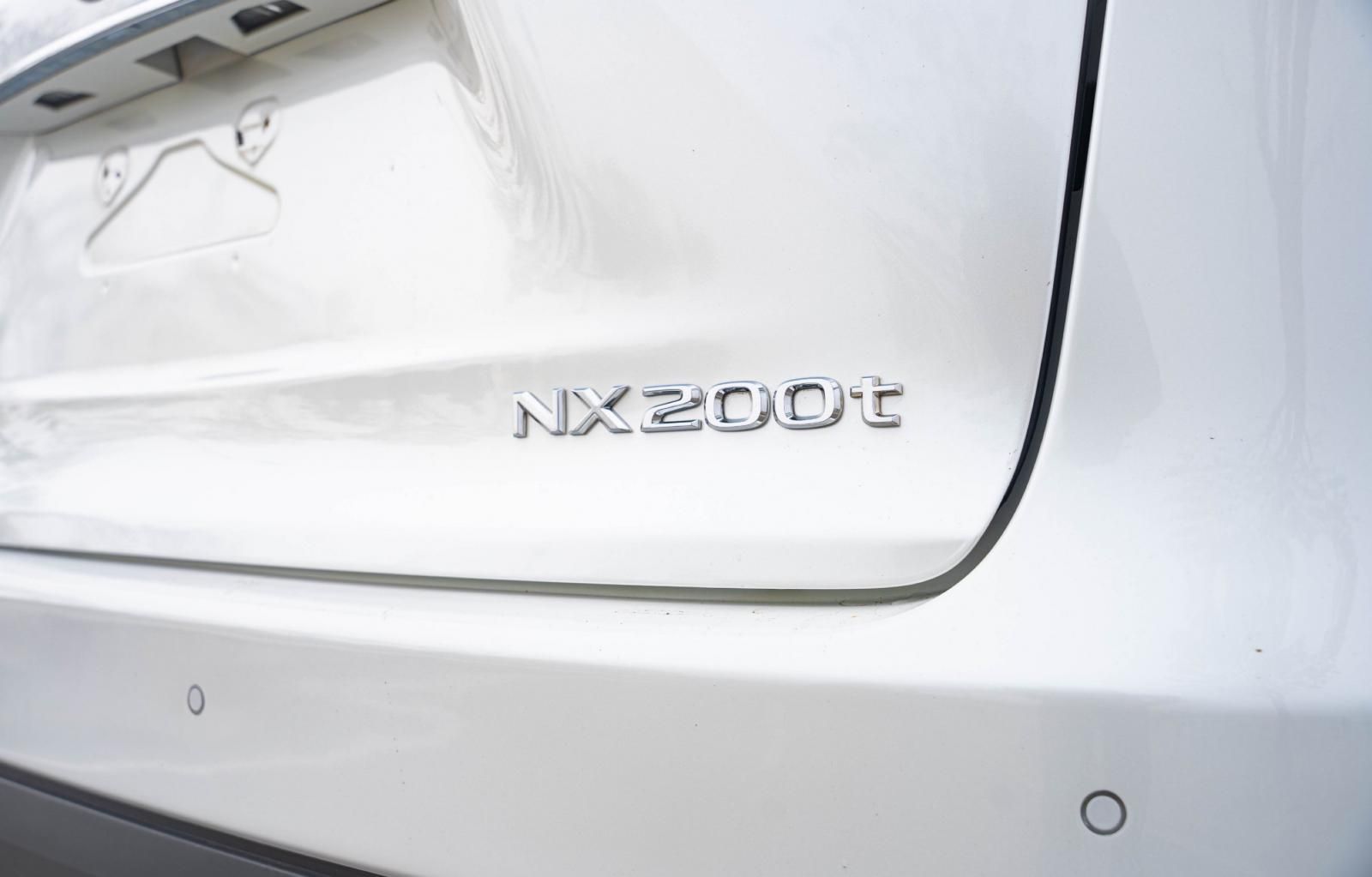 Lexus NX 200T 2016 - Biển Sài Gòn