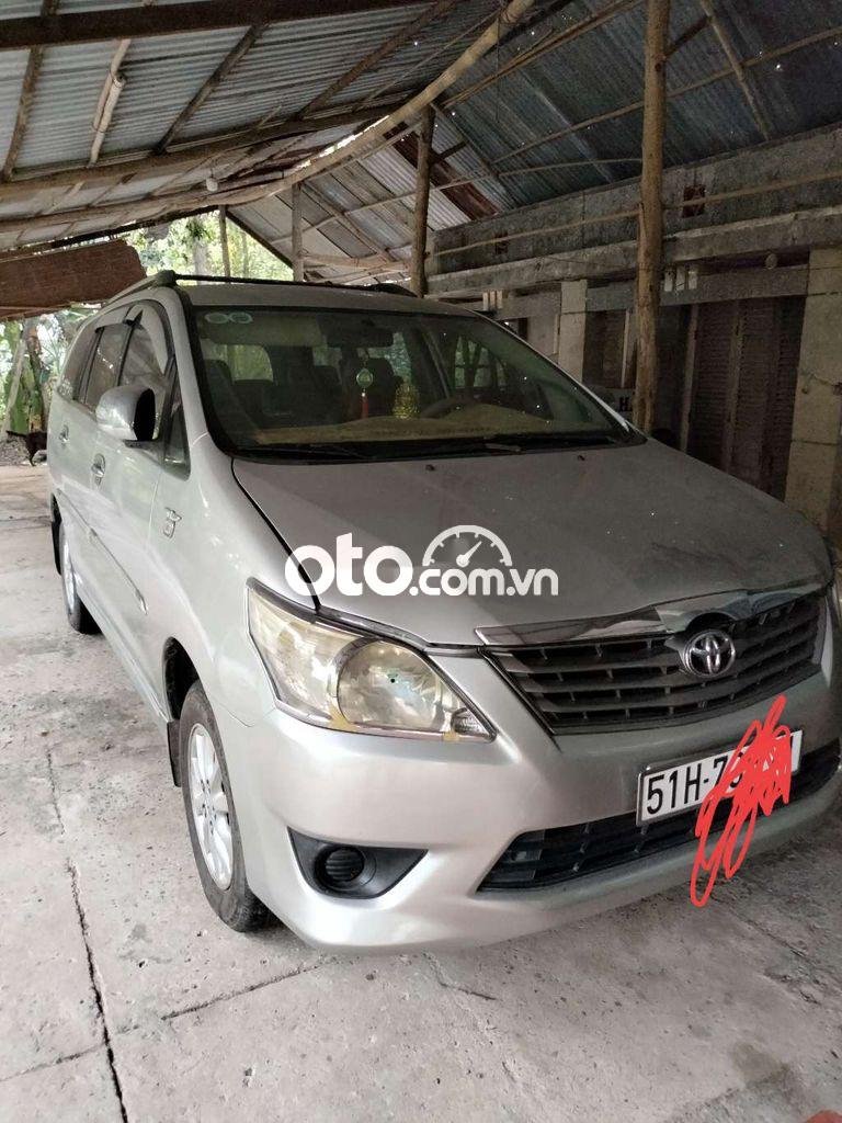 Toyota Innova Xe gia đình cần bán 2012 - Xe gia đình cần bán