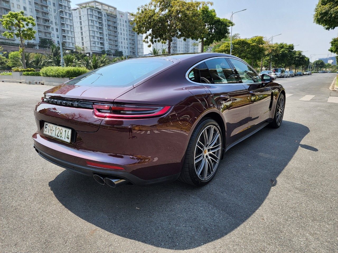 Porsche Panamera 2019 - Xe nhà trùm mền, full option không thiếu gì. Xe mới 99% còn bảo hành tại hãng - Xe mua mới gần 7 tỷ