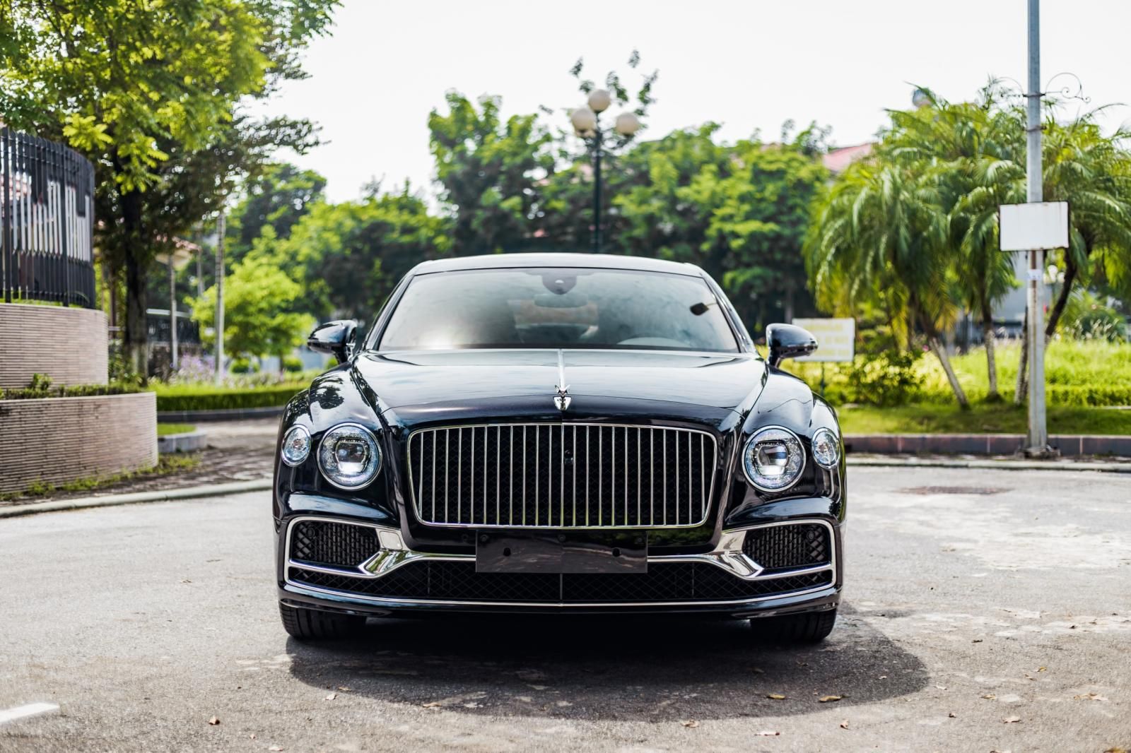 Bentley Flying Spur 2022 - Model 2023 màu đen nội thất da bò sẵn giao ngay