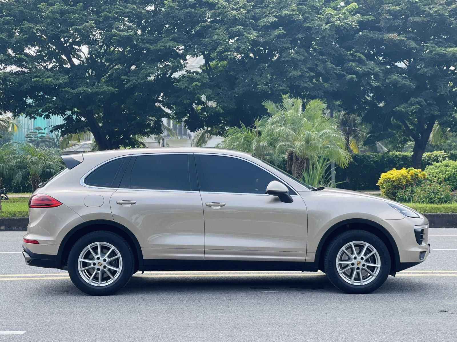 Porsche Cayenne 2015 - Giá 2 tỷ 500tr