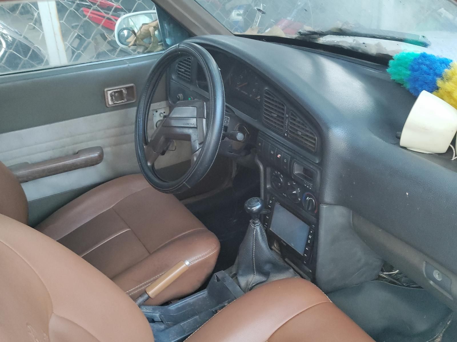 Toyota Corona 1989 - Xe màu trắng