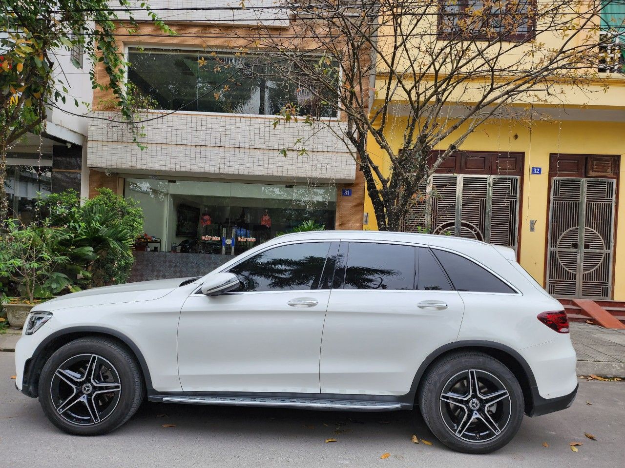 Mercedes-Benz GLC 300 2021 - Xe bảo dưỡng định kì tại hãng, bao test hãng