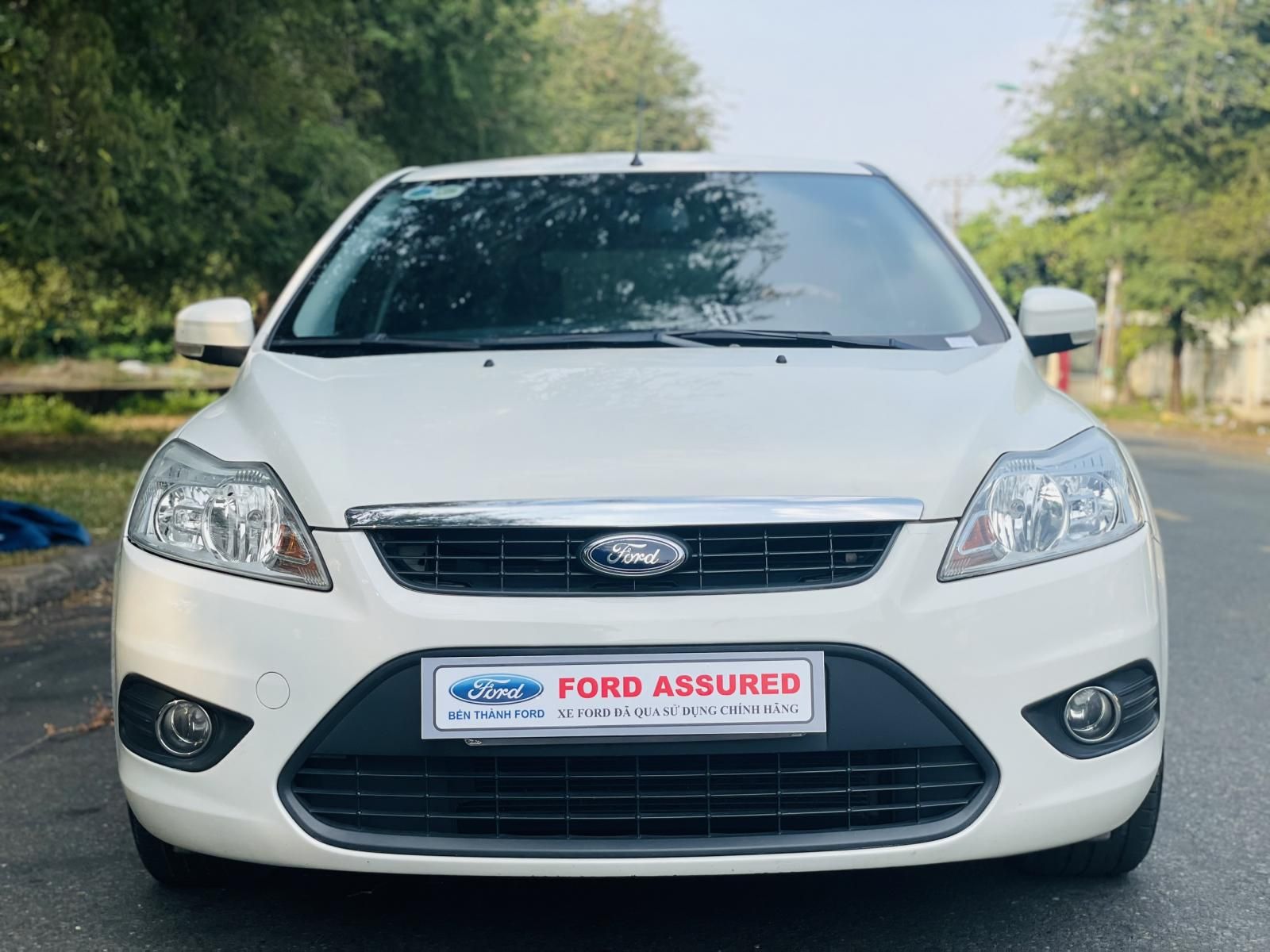 Ford Focus 2011 - Màu trắng giá cạnh tranh