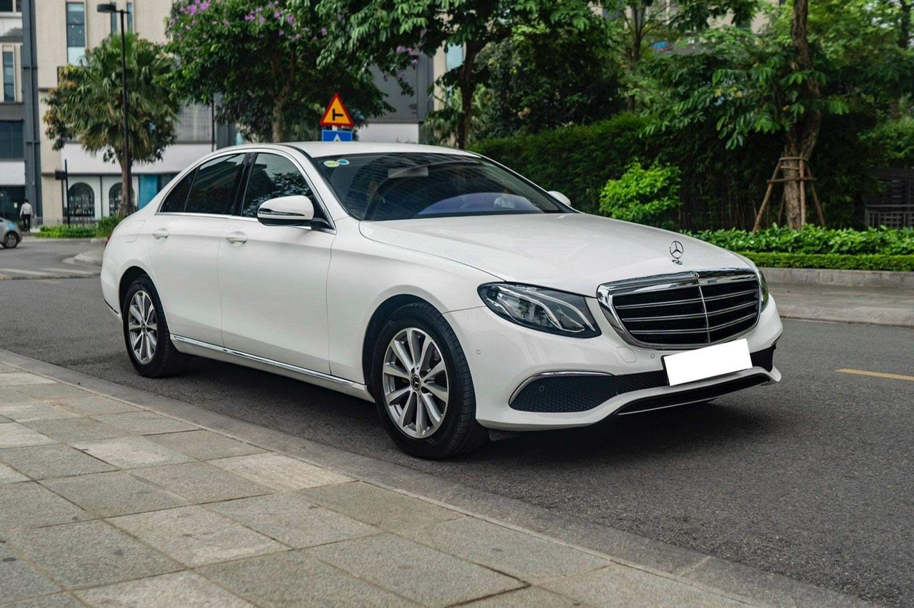 Mercedes-Benz 2018 - Bán ô tô gia đình giá tốt 1 tỷ 250tr