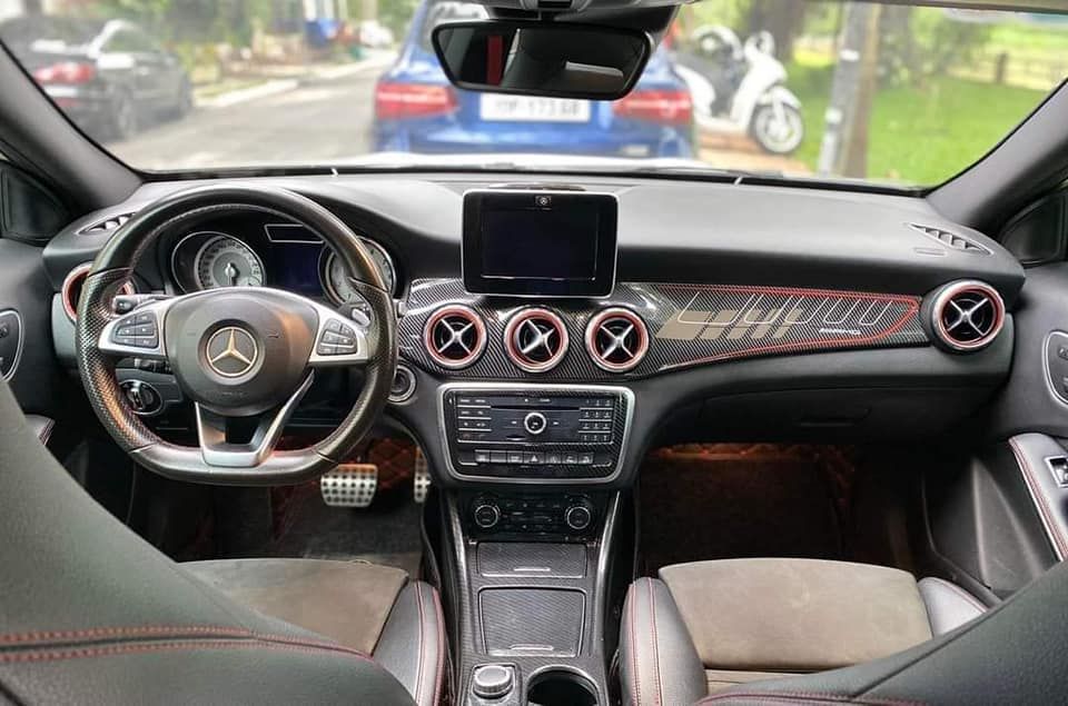 Mercedes-Benz GLA 250 2015 - Màu trắng