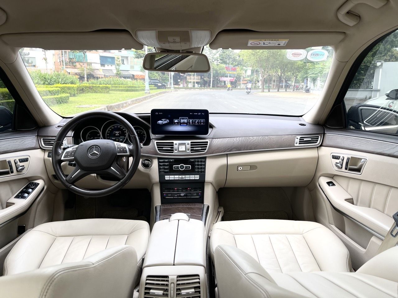 Mercedes-Benz 2015 - Xe 670 triệu