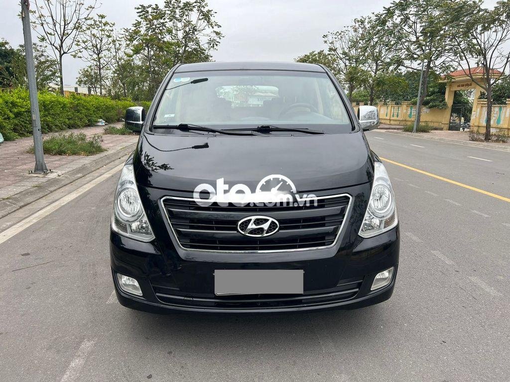 Hyundai Grand Starex HyunhDai starex 2016 MT dầu odo 8,9v. 2016 - HyunhDai starex 2016 MT dầu odo 8,9v.