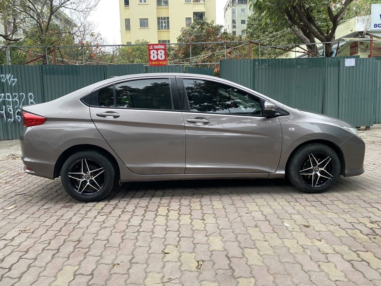 Honda City 2017 - Xe 1 chủ thật mới, số sàn, biển phố không mất 20 triệu, xe gia đình đi ít giữ gìn