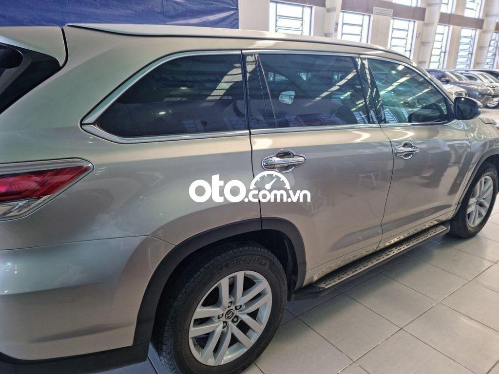 Toyota Highlander   LE 2.7 2016 2016 - Toyota Highlander LE 2.7 2016