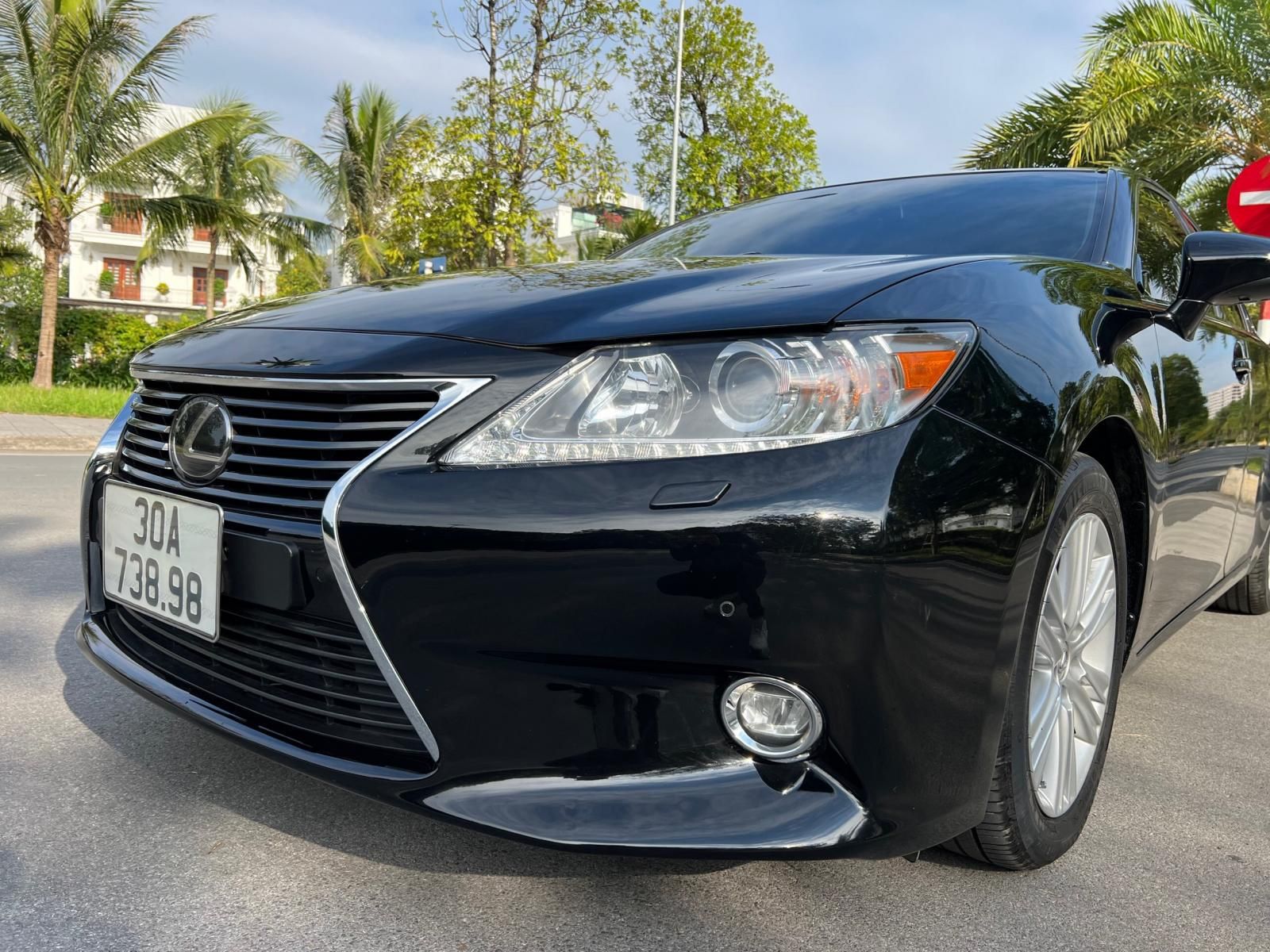 Lexus ES 350 2015 - Odo 5vạn, giá 1 tỷ 355tr, tại 68 Nguyễn Văn Cừ Long Biên, Hà Nội