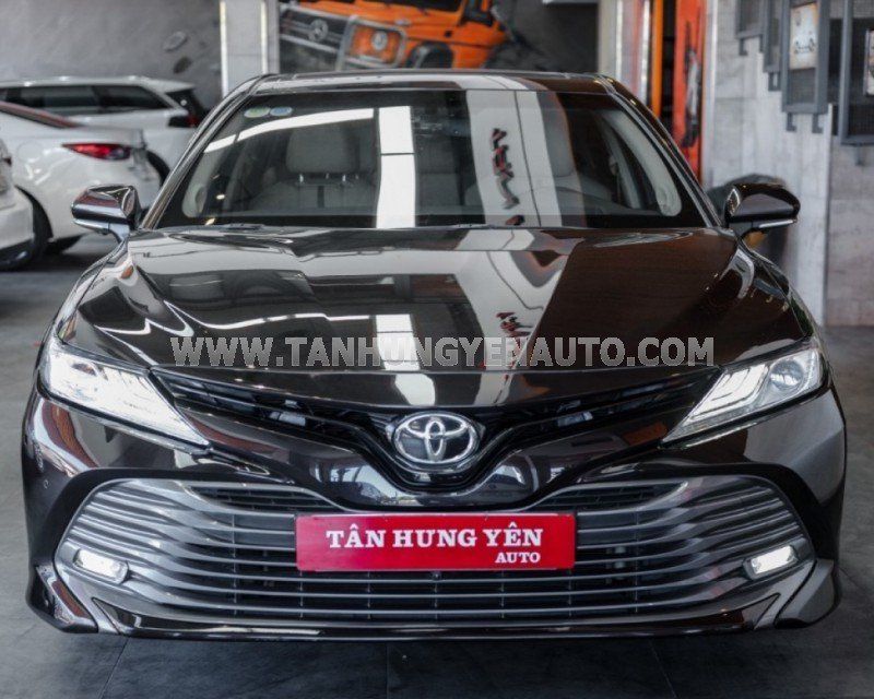 Toyota Camry 2019 - Màu đen