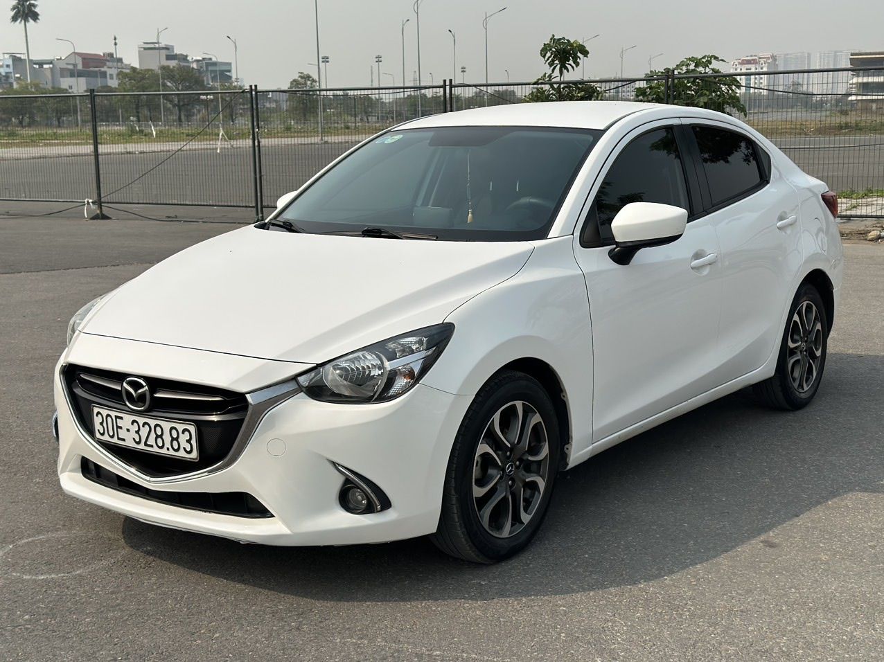 Mazda 2 2016 - Màu trắng, biển HN