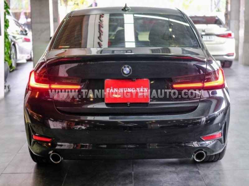 BMW 330i 2019 - Màu đen, nhập khẩu số tự động