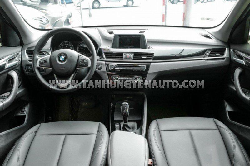 BMW X1 2018 - Màu trắng, nhập khẩu