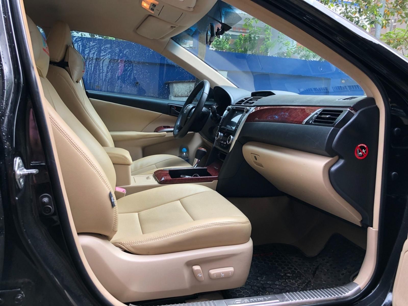 Toyota Camry 2014 - Màu đen, biển Hà Nội