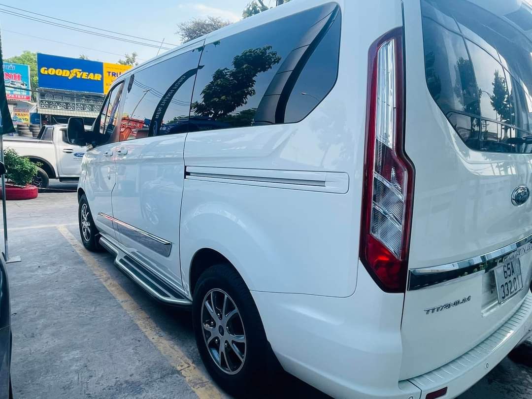 Ford Tourneo 2019 - Siêu Sang Limousine Lướt