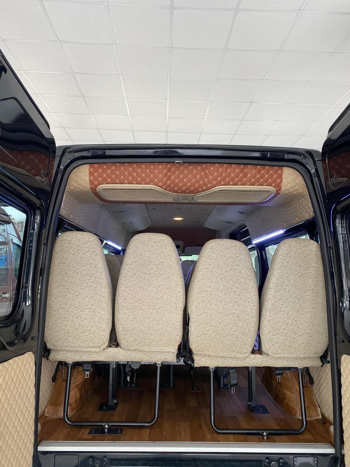Ford Transit 2019 - Đăng ký 2019, còn mới, giá chỉ 630tr