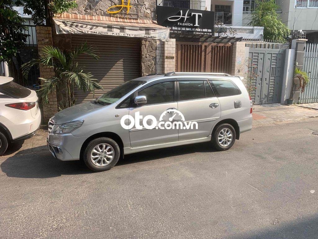 Toyota Innova   2.0 2014 - Toyota innova 2.0