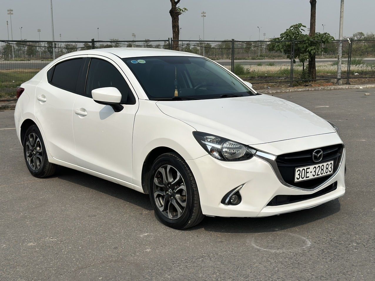 Mazda 2 2016 - Màu trắng, biển HN