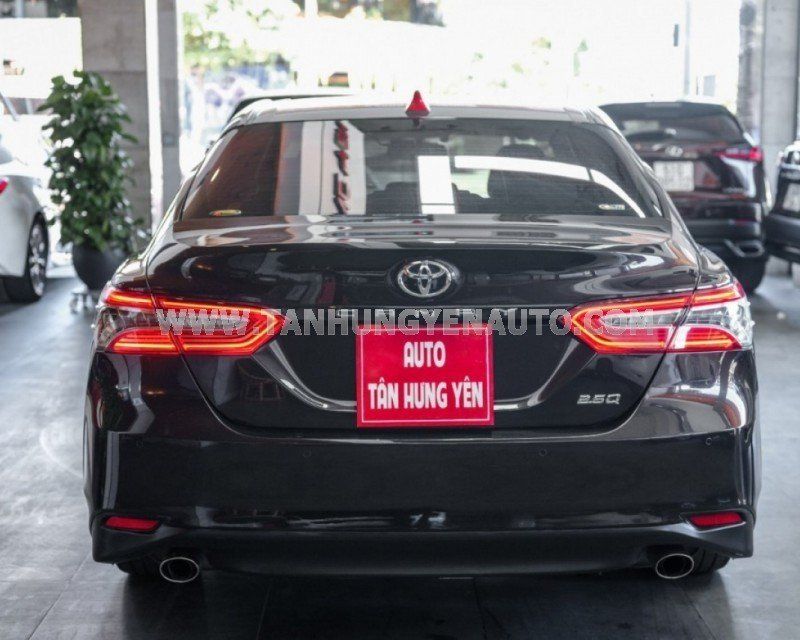 Toyota Camry 2019 - Màu đen