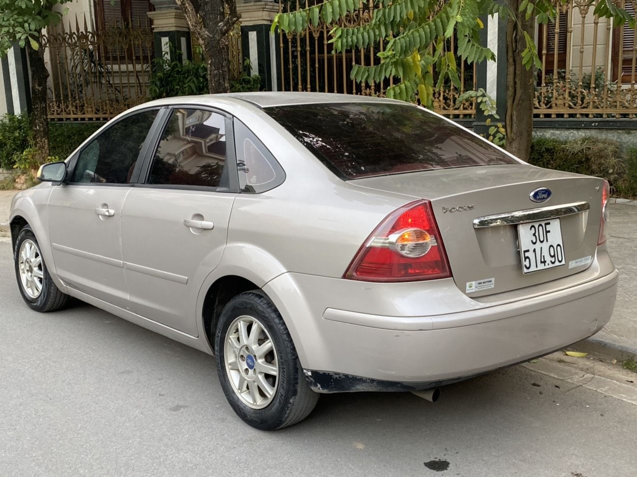 Ford Focus 2008 - Màu bạc giá ưu đãi