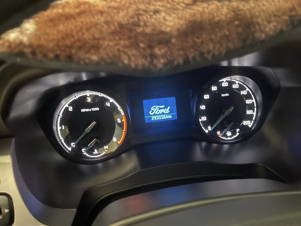 Ford Ranger 2015 - Xe màu xám, 435 triệu