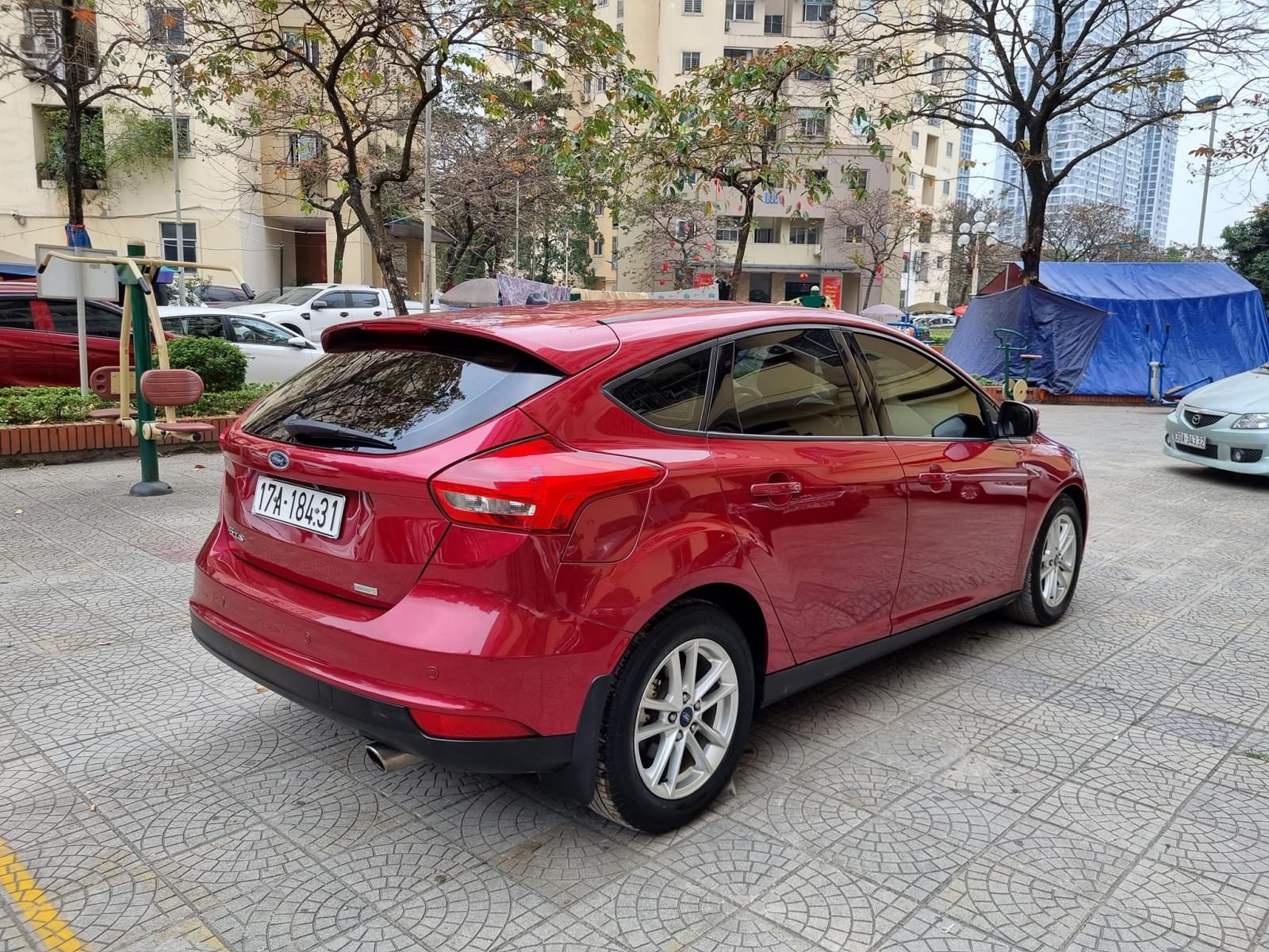 Ford Focus 2018 - Xe màu đỏ, 468tr